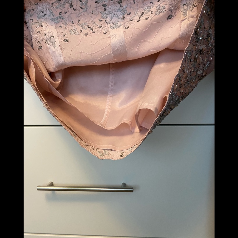 SKIRT/BLOUSE - Picture 8 of 10